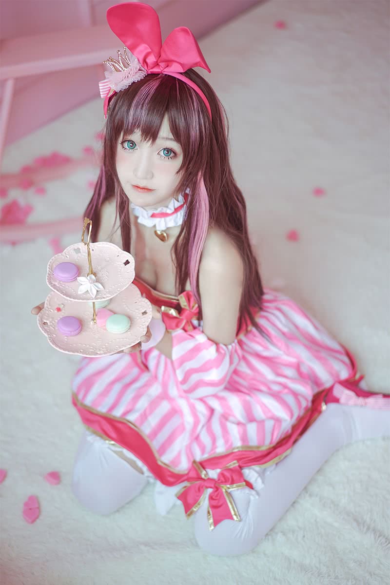 Youtuber Kizuna AI Woman Pink Dress Cosplay Costume