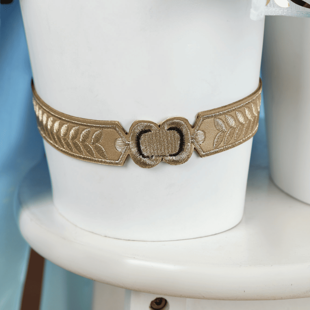 Beige belt with decorative buckle on a mannequin against a light blue background Rolecosplay Wuthering Waves Iuno Cosplay Costume