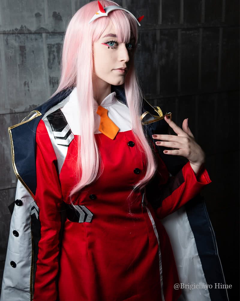 DARLING in the FRANXX Anime Cosplay Costumes 02 Zero Two Coat Uniform Cosplay Costume