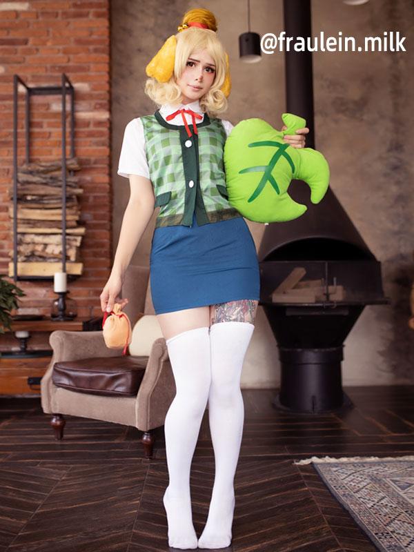 Animal Crossing Isbelle Long Curly Blond Cosplay Wigs