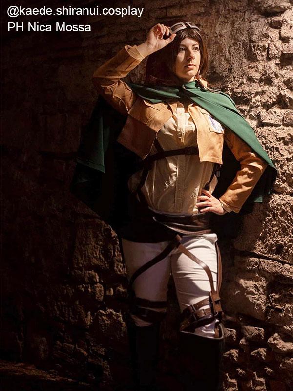 Attack On Titan Hanji Zoe Short Brown Cosplay Wigs