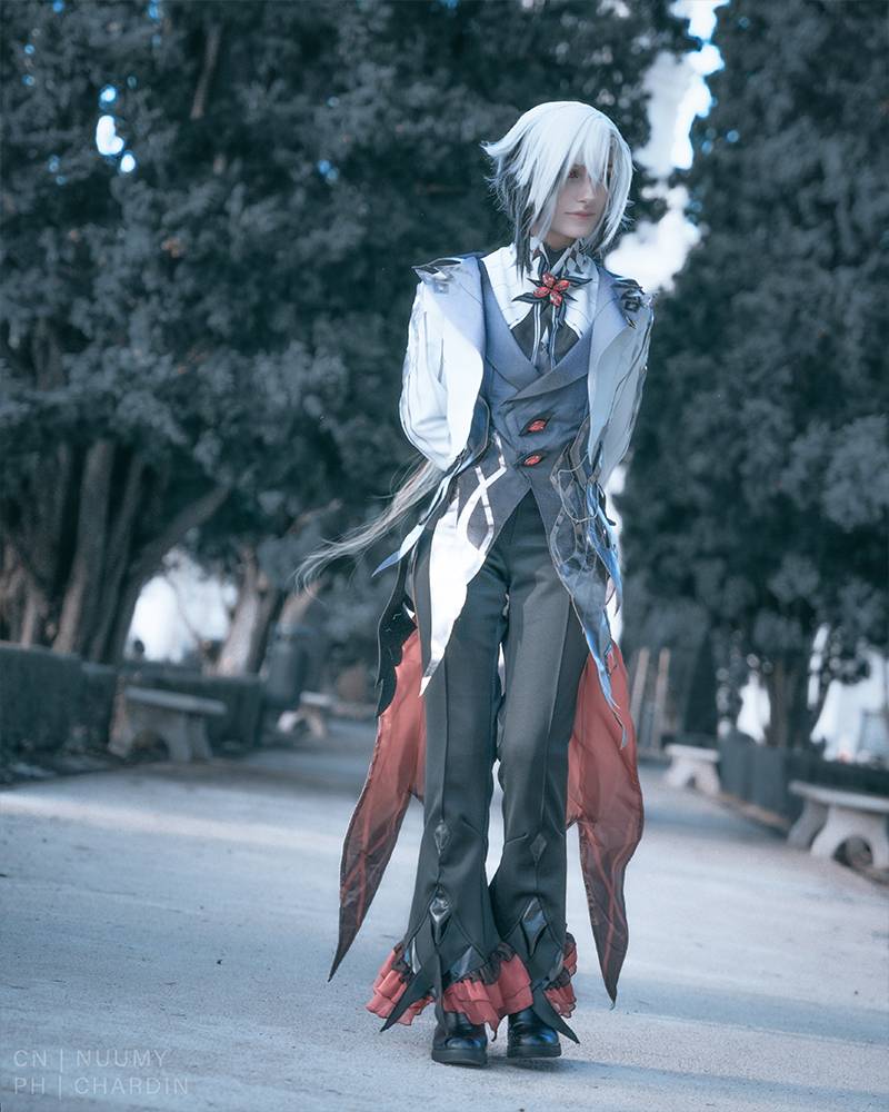 Genshin Impact Fatui Arlecchino The Knave Cosplay Costume